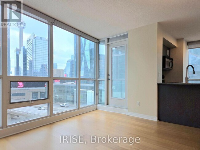 Photo du bâtiment - 16 Yonge St