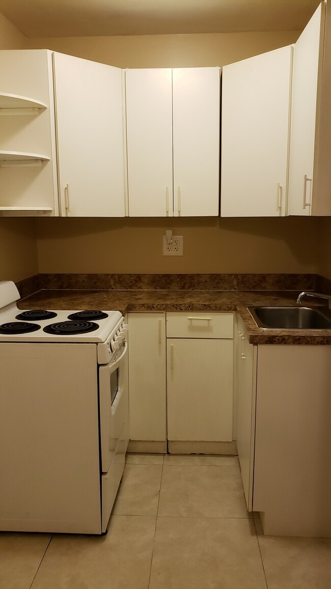 Building Photo - 9725 SW 85th St