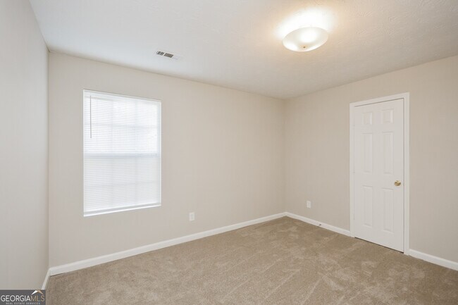 Building Photo - 85 Creek Bottom Dr