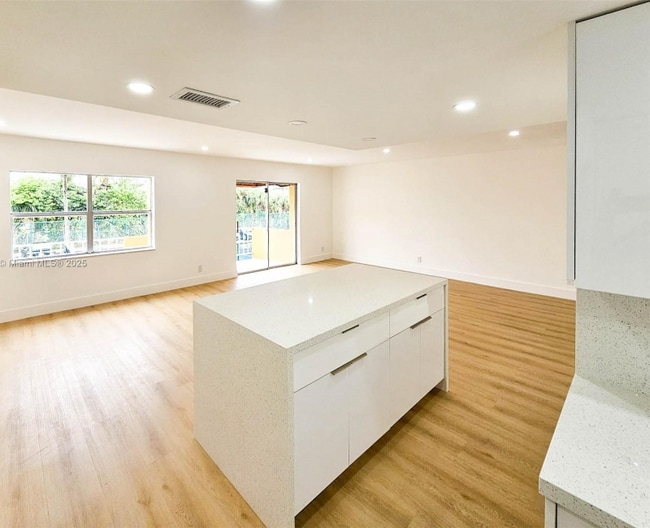 Foto del edificio - 17911 NW 68th Ave
