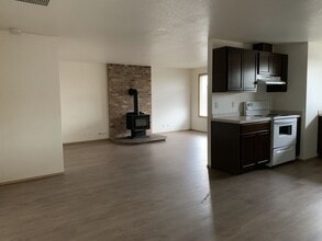 Building Photo - 900 SW 179th Ave