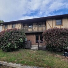 Building Photo - 865 Xenia Ave