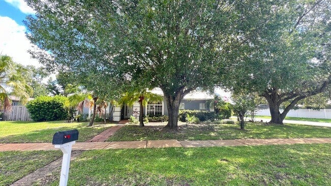 Foto del edificio - Lovely, SPACIOUS 4 Bedroom, 3 Bathroom Hom...