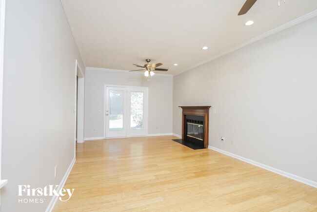 Foto del edificio - 1 Irving Park Ln