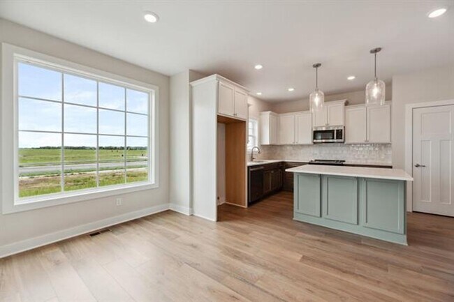 Foto del edificio - Brand new 3BR /2.5BA Home - Available now!