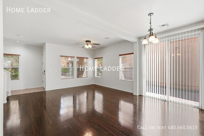 Building Photo - 1035 S Cheshire Ln