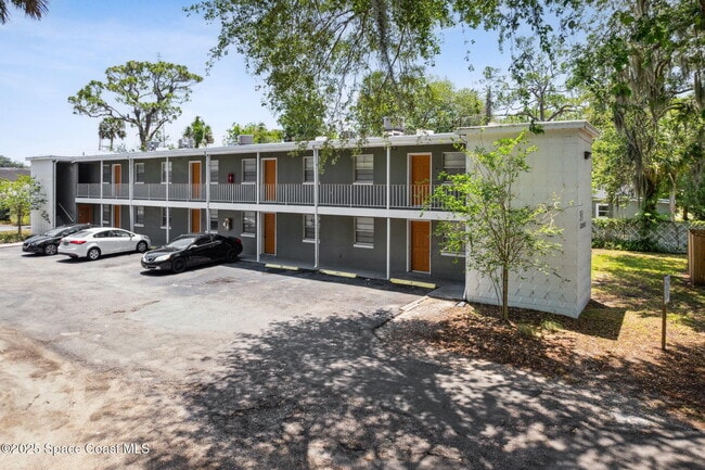 Building Photo - 311 S Brown Ave