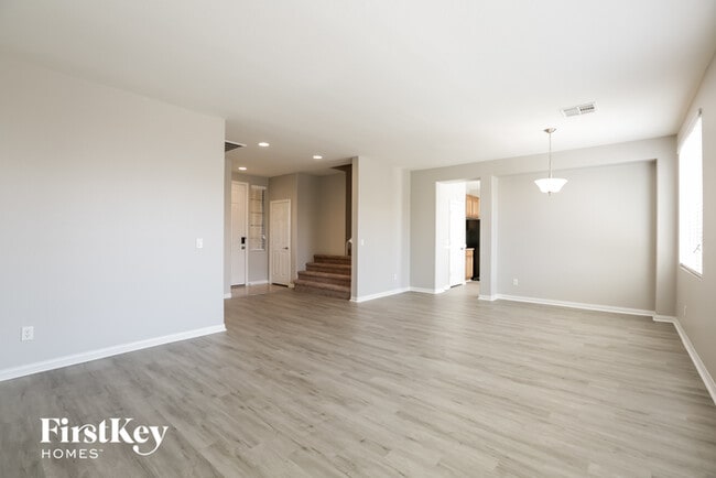 Building Photo - 9405 Highview Rock Ct