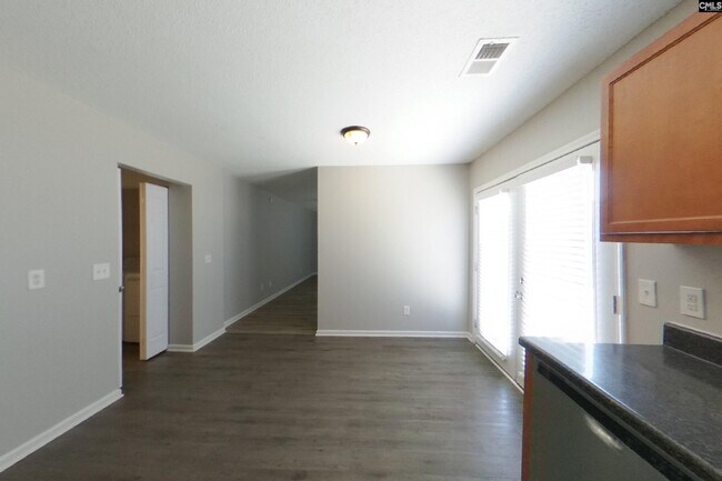 Foto del edificio - 142 Quiet Grove Dr
