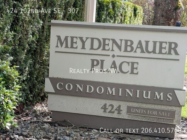 Foto del edificio - 424 102nd Ave SE