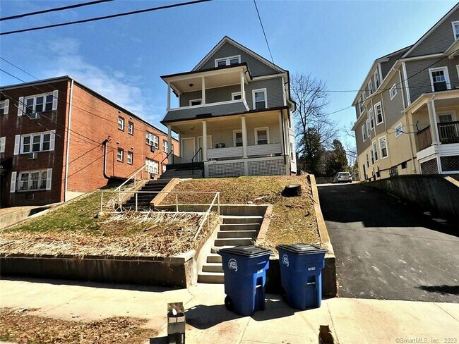 Building Photo - 319 Mansfield St