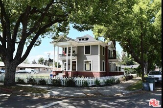 Building Photo - 695 N Main St