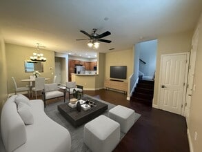 Building Photo - 505 Dante Cir