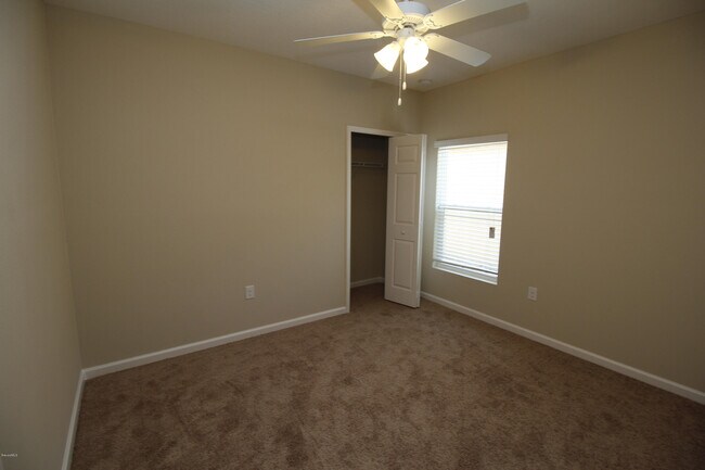 Foto del edificio - 2207 Attilburgh Blvd