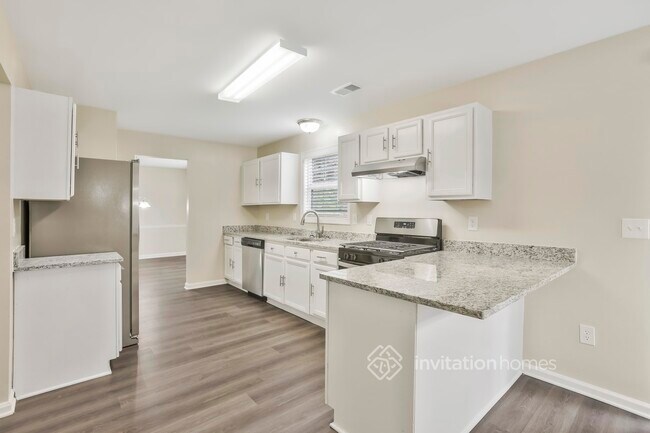 Building Photo - 7843 Providence Point Way