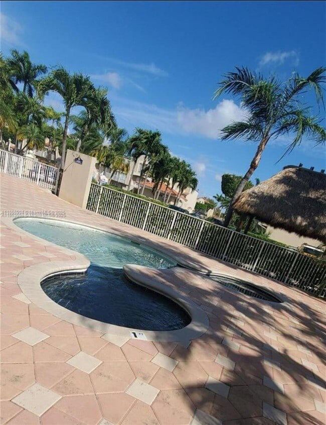 Foto del edificio - 8660 NW 5th Ter