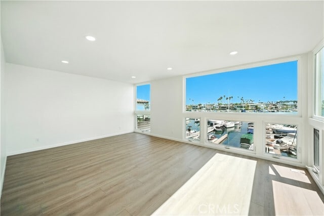 Building Photo - 99 63rd Pl