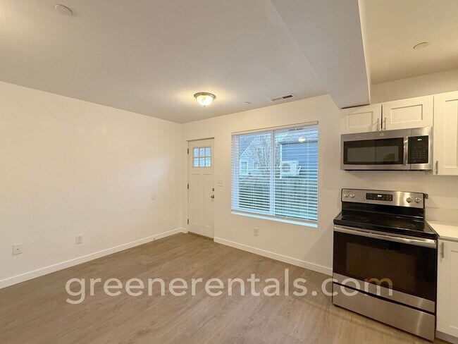 Foto del edificio - 1944 Olympia Ave NE