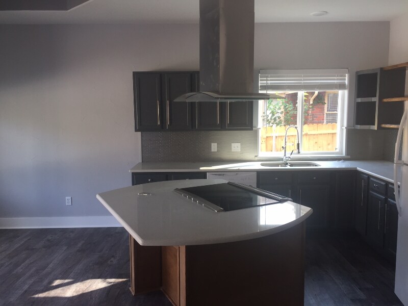 4216 Stonewall St, Greenville, TX 75401 Townhome Rentals in