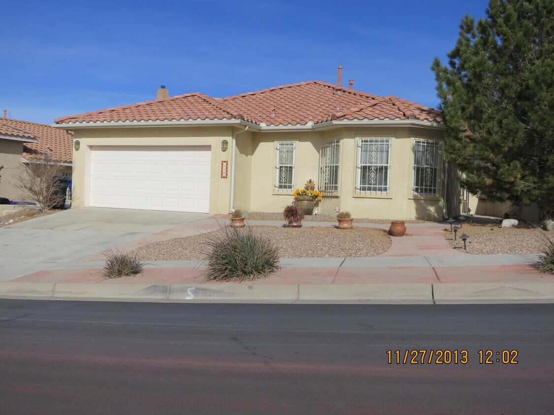 1120 Narcisco St NE, Albuquerque, NM 87112 House Rental in