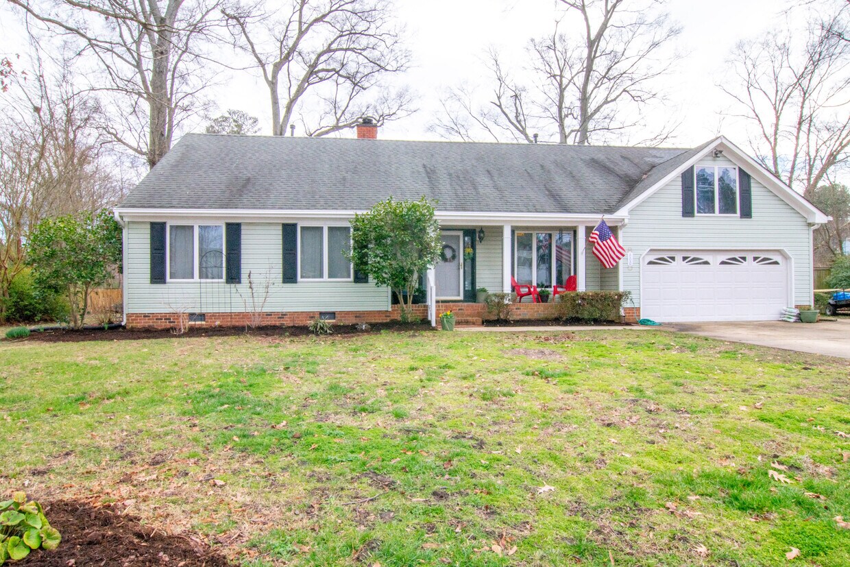 Foto principal - 800 Fox Ridge Trail