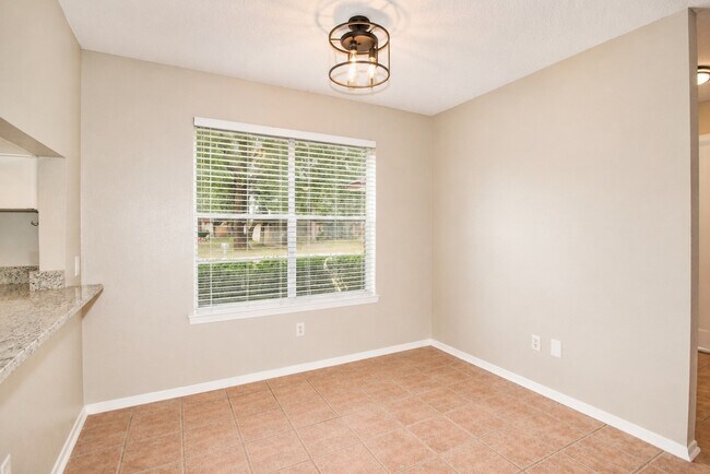 Foto del edificio - 14203 Long River Ct