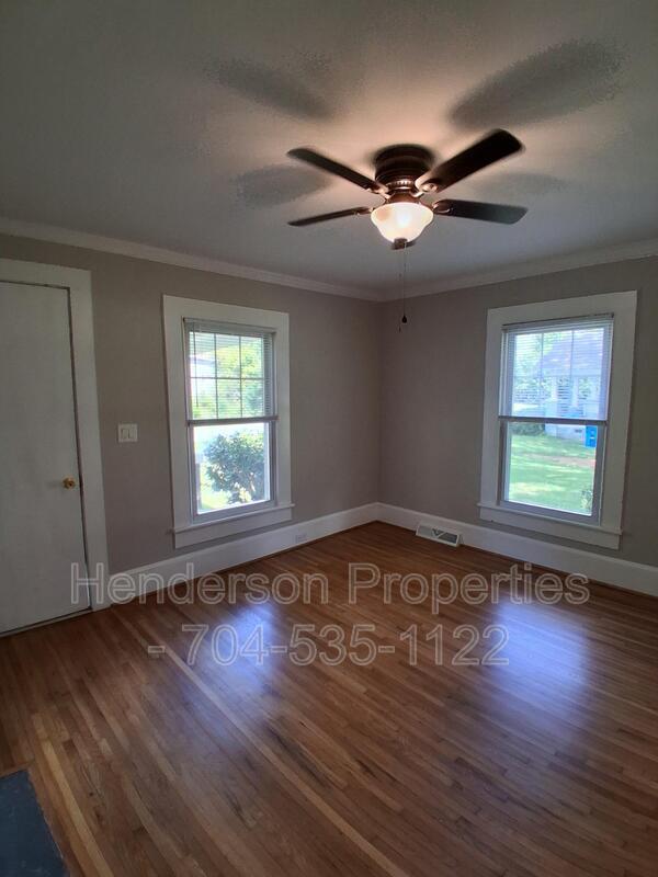 Building Photo - 1011 Lowder St