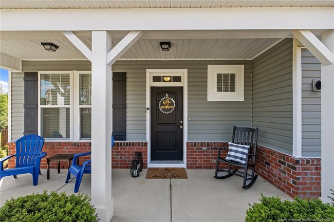 Building Photo - 789 Equestrian Way