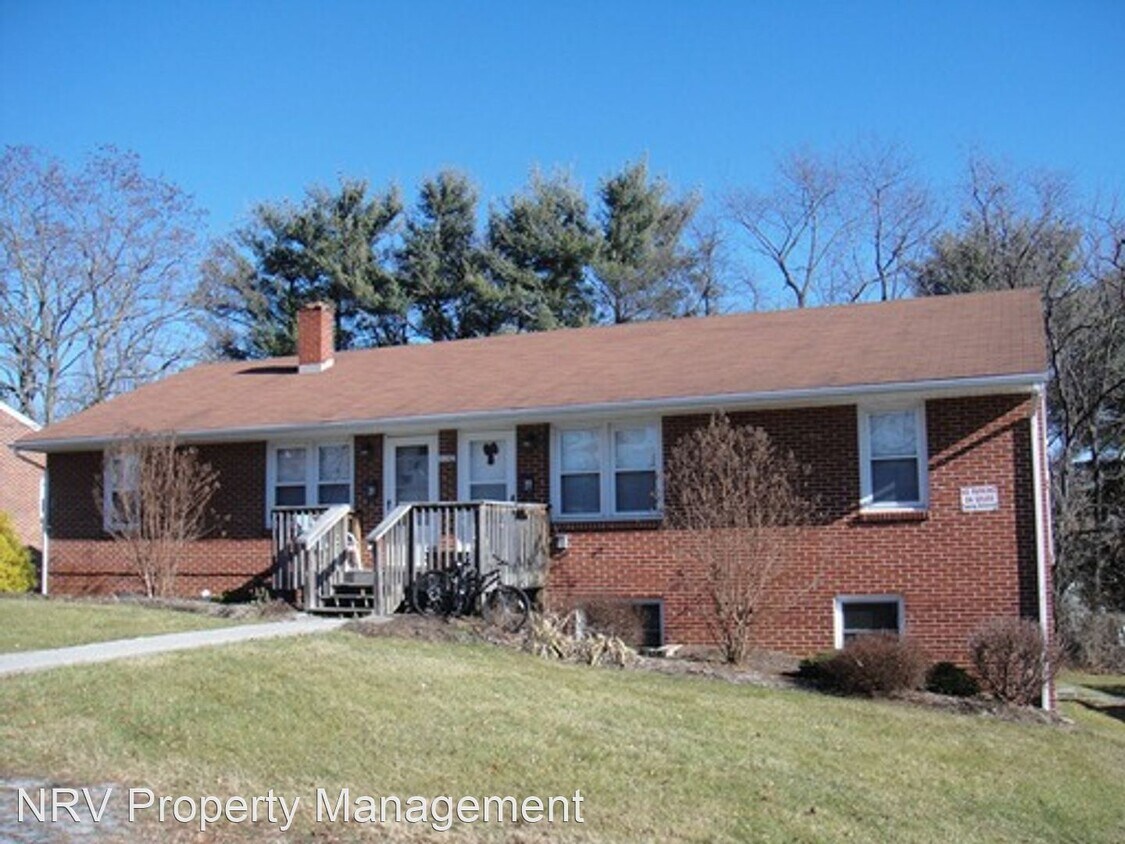 Primary Photo - 1016 Montgomery St