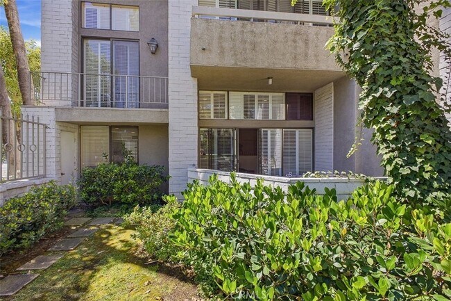 Foto del edificio - 5305 White Oak Ave