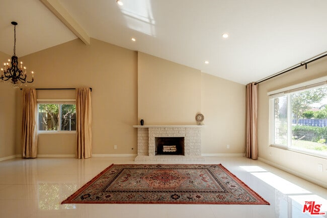 Building Photo - 3194 Rossini Pl