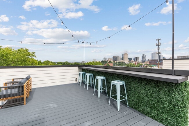 Photo - 1206 Ireland St House