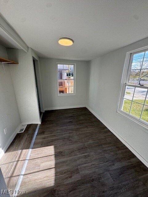 Foto del edificio - 1345 E 289th St