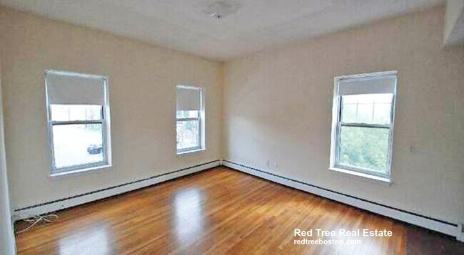 Building Photo - 160 N Beacon St