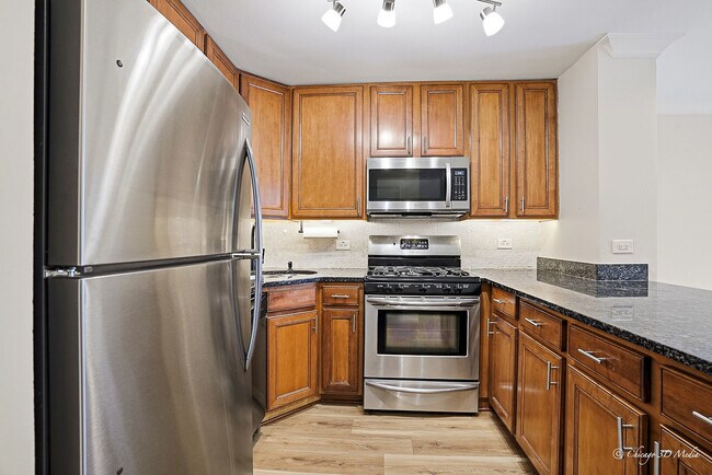 Foto del edificio - 3900 N Pine Grove Ave