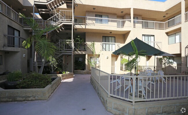Edificio - Belmont Apartments