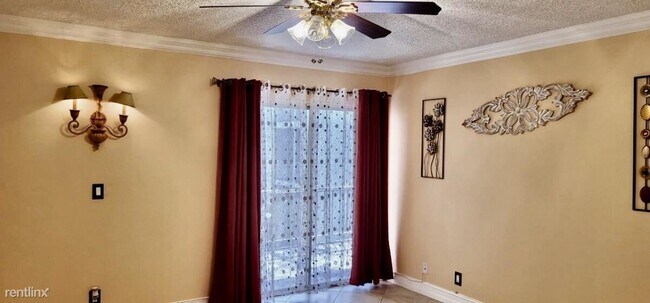 Building Photo - 3 br, 2 bath House - 610 NW 13th St Apt 23