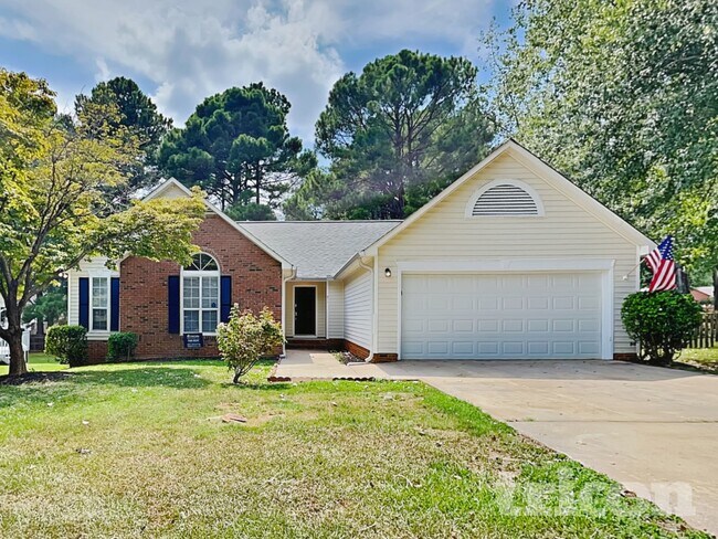 Foto del edificio - 911 Bentley Dr