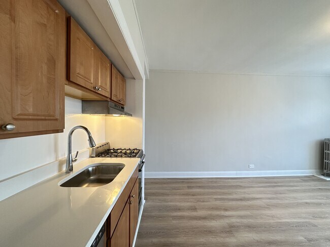 Foto del edificio - 3335 W Diversey Ave