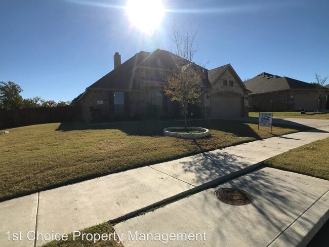 Building Photo - 4 br, 3 bath House - 446 Canterbury Dr