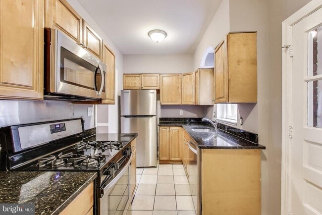 Foto del edificio - 1316 Van Buren St NW