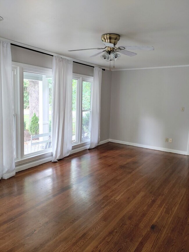 Foto del edificio - 1390 Park Ave NW