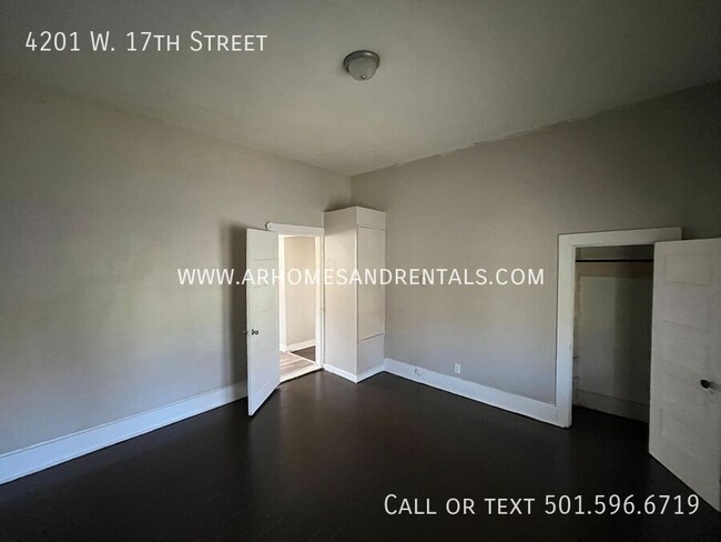 Building Photo - 4201 W 17th St