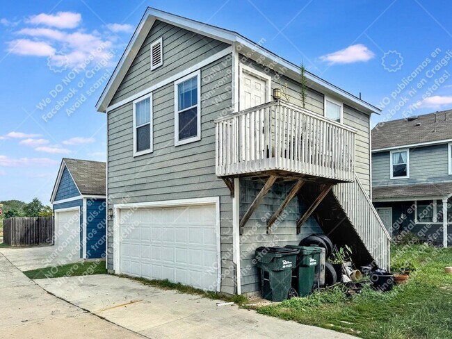 Building Photo - 340 Perry St