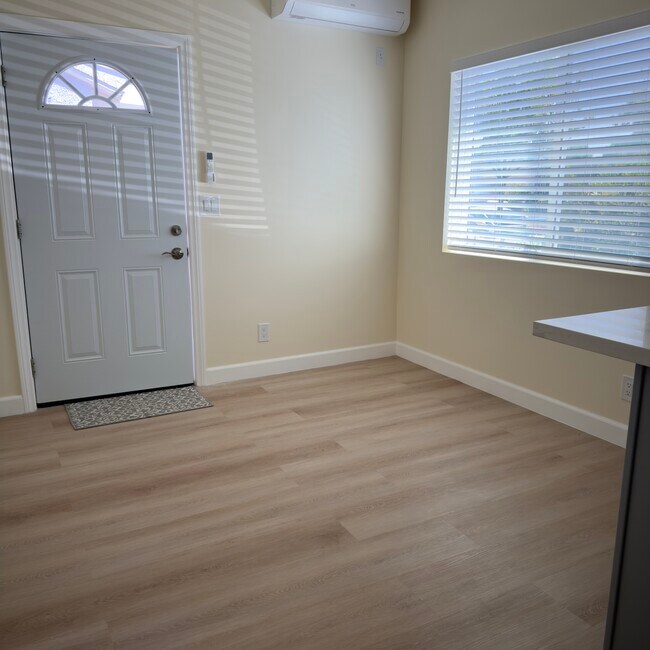 Foto del edificio - 9417 Tilmont St