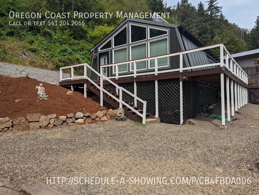 Primary Photo - Beautiful 3 bedroom home on the Trask river