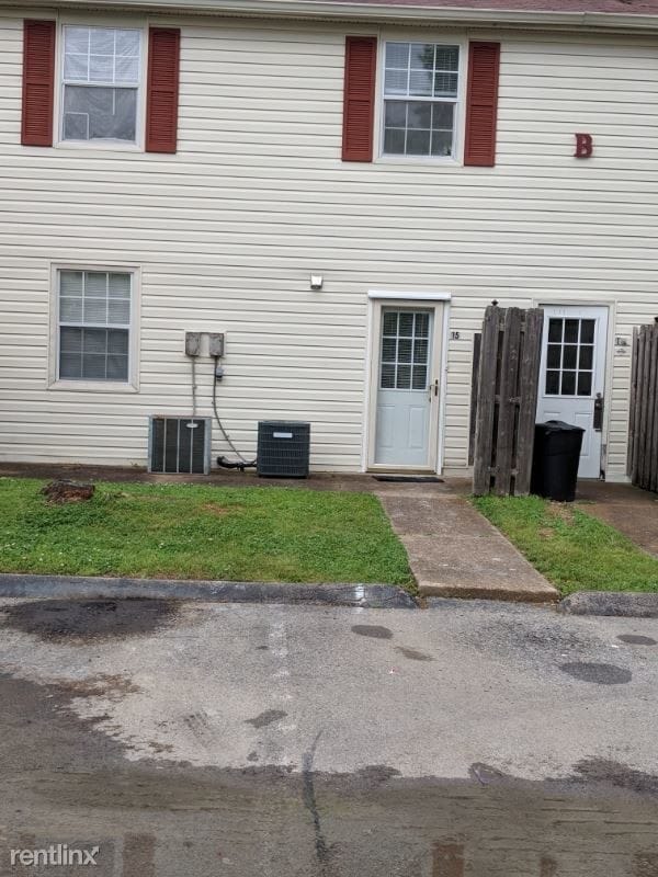 Building Photo - 1300 Neelys Bend Rd