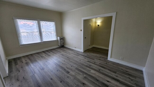 Foto del edificio - 815 S Lake St