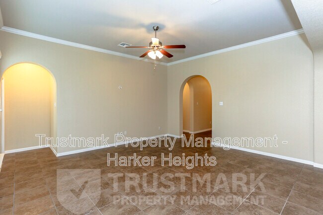 Foto del edificio - 8121 Iron Gate Dr