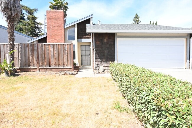 Building Photo - 1227 Spokane Dr